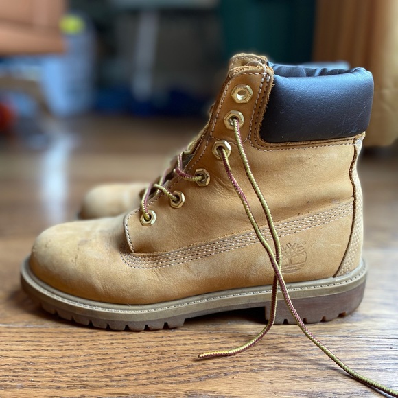 TIMBERLAND JUNIORS' 6-INCH PREMIUM WATERPROOF BOOT / WHEAT NUBUCK - Picture 2 of 7